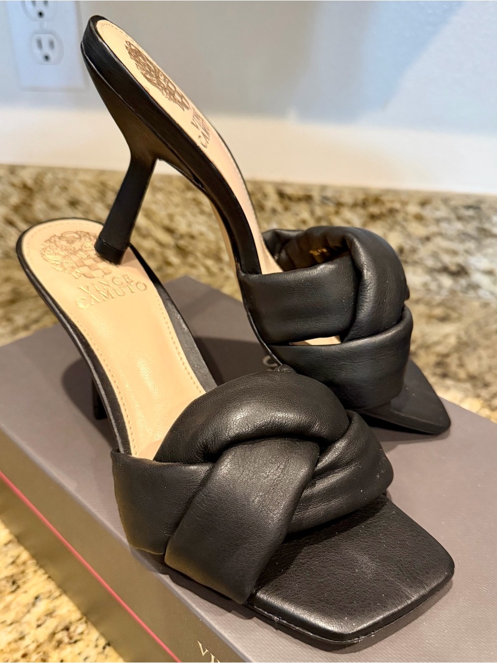 Vince Camuto Joieana Knotted Leather Kitten Heel NEVER WORN!! Sz: 6.5